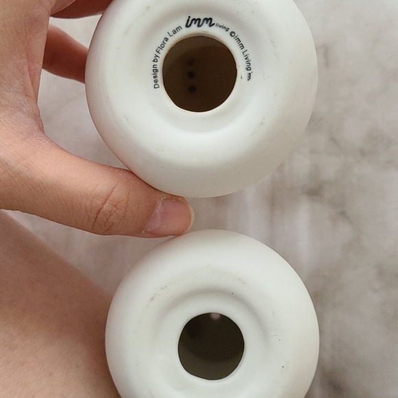 Alice in Wonderland Salt and Pepper Shakers - Picture 3 of 3